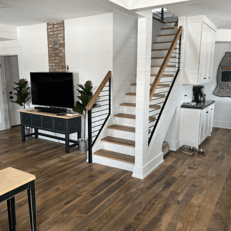 Reclaimed Barn Wood Oak Skip Planed Hardwood Flooring - 3/4" x 4-1/2" - Image 3